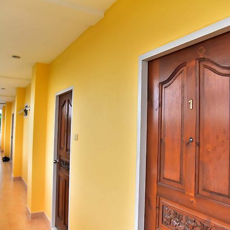 Sun Beach Guesthouse Прачуапкхирикхан Экстерьер фото